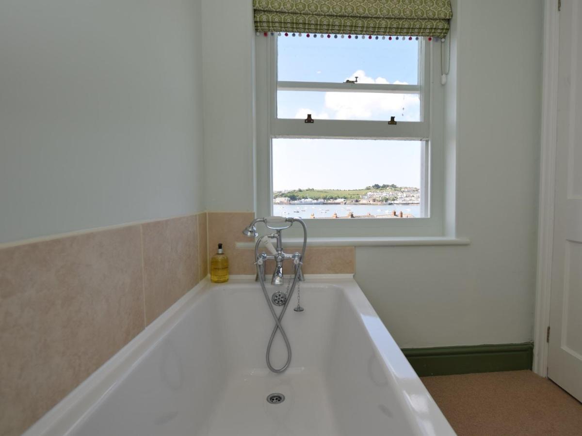 5 Bed In Instow 47687 Villa Exterior photo